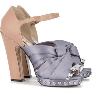 No. 21 women’s Lilla Swarovski Crystal-embellished satin knotted sandal size 36